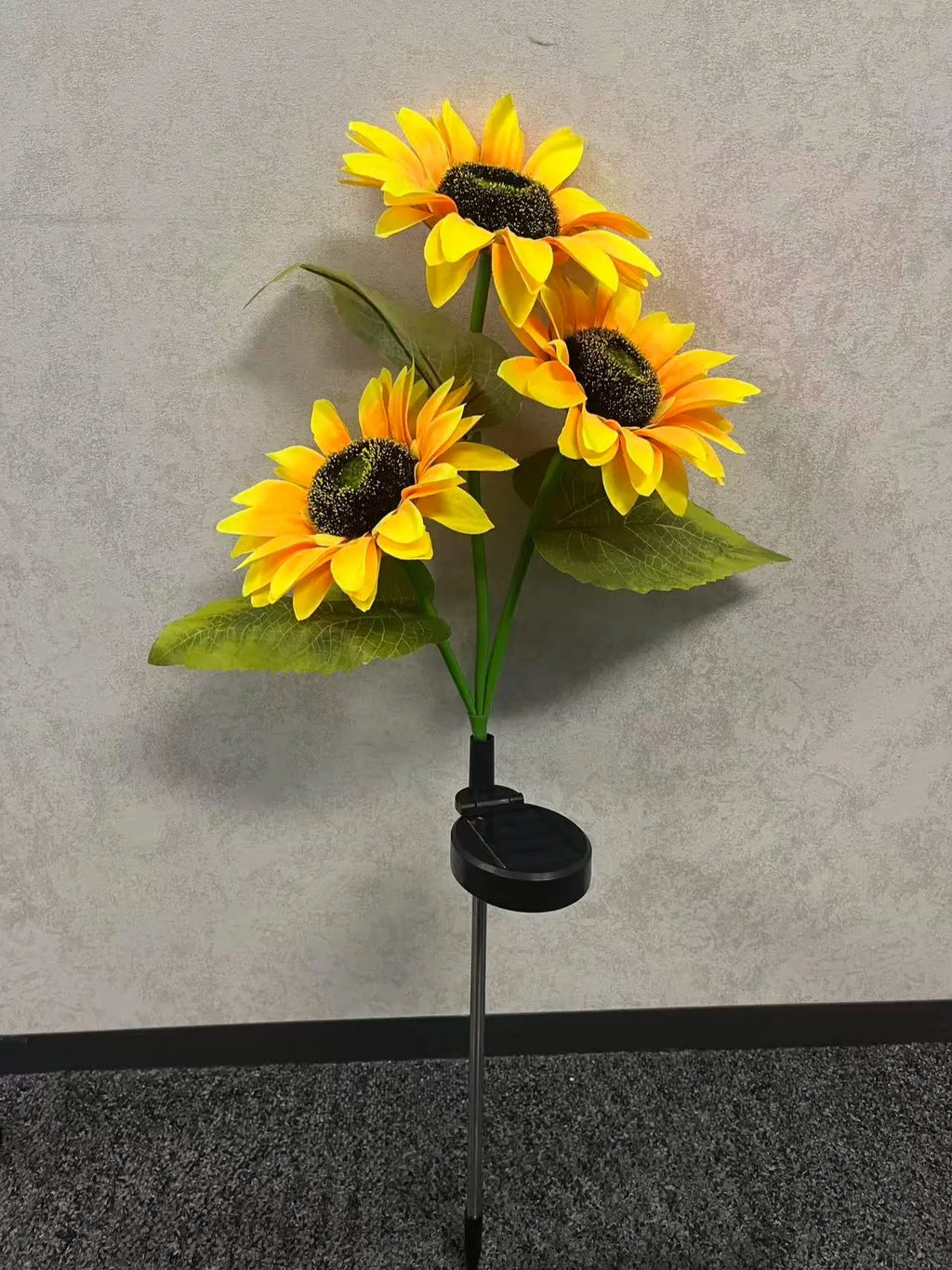 Solar Powered LED Sunflower Garden Light Set - Realistic Outdoor Illumination for Yard, Lawn, Patio, and Porch - Waterproof IP65, Energy Efficient, Durable Plastic with All Weather Protection - Available in Sets of 2, 4, or 6